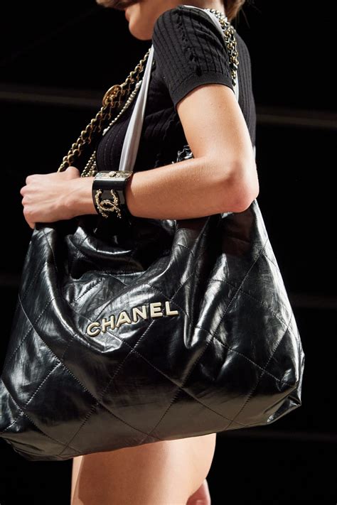 chanel it bag 2020